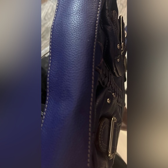 PERFECT CONDITION BARELY USED TIGNANELLO CROSSBODY/SHOULDER BAG IN BEST BLUE!!! - Picture 8 of 16